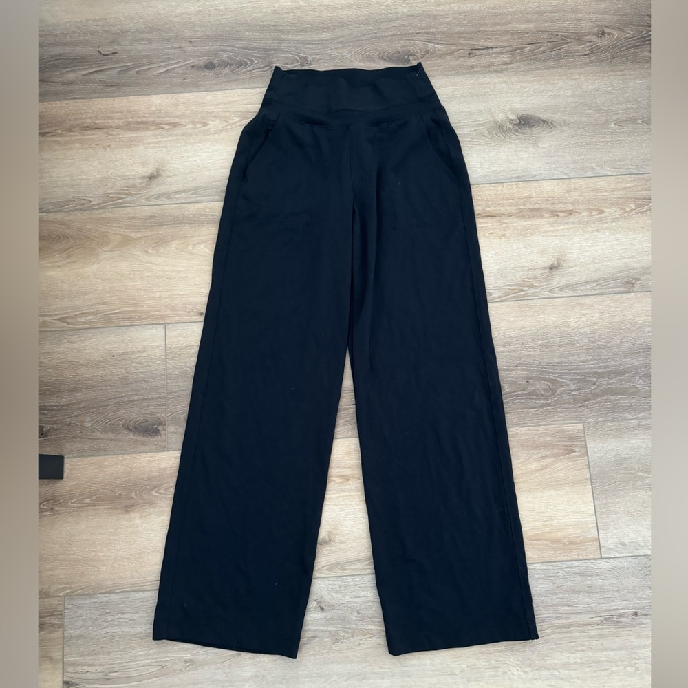 Athleta Wide leg pants size xs never worn